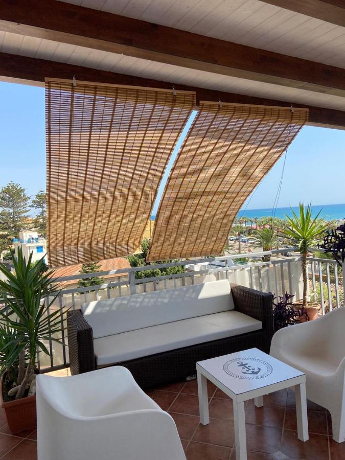 La Terrazza Di Pollon Villa San Leone Exteriör bild